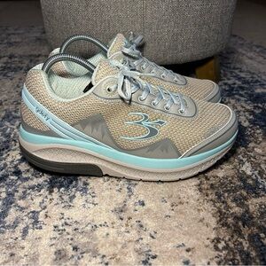G-Defy Grey Aqua Gravity Defyer Mighty Walk Athletic Sneakers Size 10